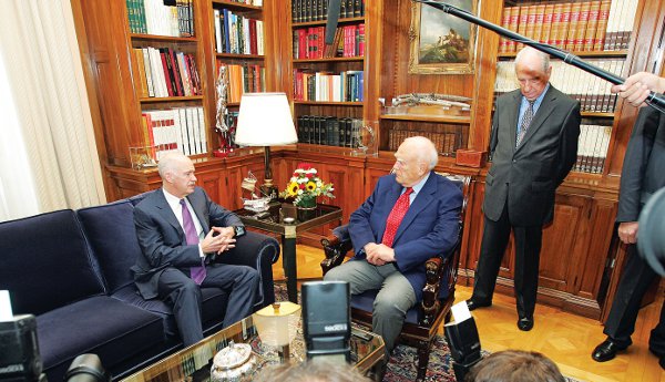 pap_papoulias358