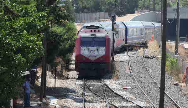 Άντε πάλι! Ακινητοποιήθηκε τρένο που εκτελούσε το δρομολόγιο Αθήνα-Θεσσαλονίκη – Δύο ώρες καθυστέρηση
