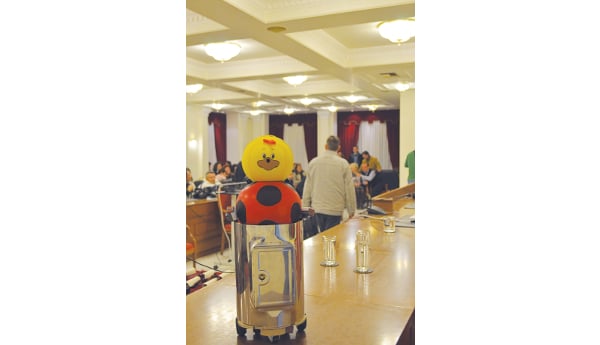 robot784