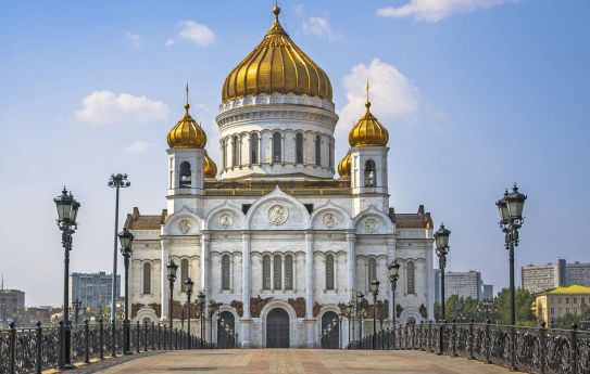 kathedrikos-naos-tou-sotiros-xristou-cathedral-of-christ-the-saviour-axiotheata-mosxa