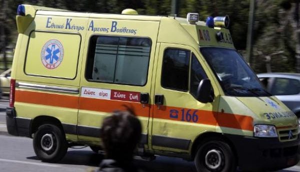 Αγρίνιο: Ηλικιωμένος βρέθηκε μαχαιρωμένος στο σπίτι του – Η αστυνομία συνέλαβε την κόρη του