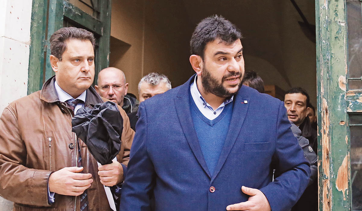 Απίστευτη «ρουφιανιά» από τα «Παραπολιτικά»