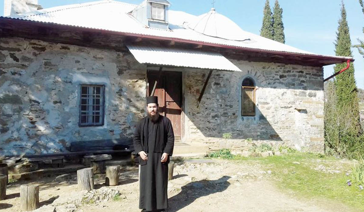 Το χρονικό  του τρόμου στη Μονή Πετράκη: Ο αρχιμανδρίτης Θεοφύλακτος Κόμβος είχε προαναγγείλει την  επίθεση από τις 14 Απριλίου