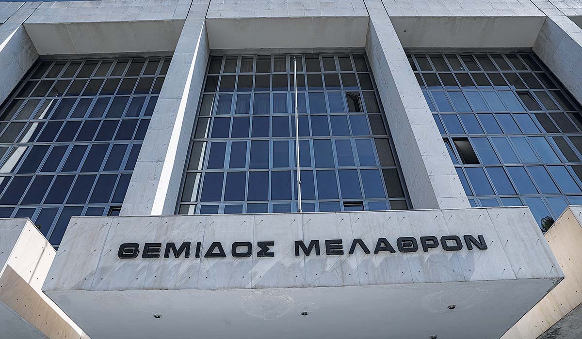 Παρέμβαση της ΓΣΕΕ για άμεσο μπλόκο στους πλειστηριασμούς
