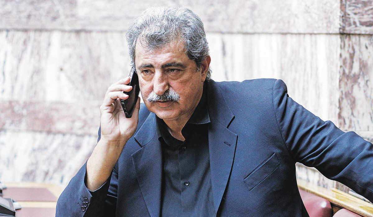 Ο Πολάκης κρύφτηκε από τον Σταθάκη!