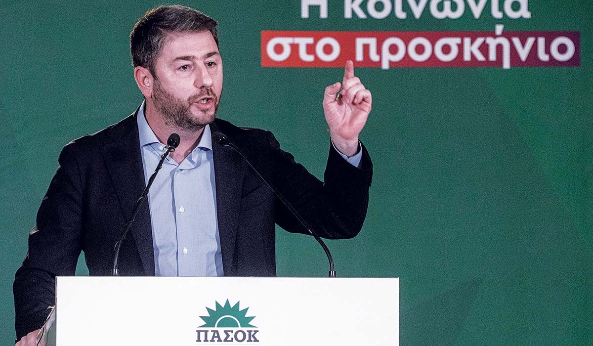 Το ΠΑΣΟΚ σε νέα βαθιά κρίση: Το θολωμένο μυαλό του Ανδρουλάκη
