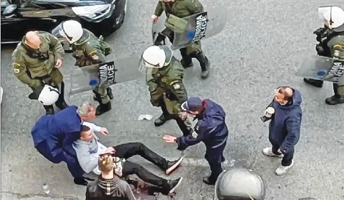 Επίθεση-σοκ από μαχαιροβγάλτες έξω από το Εφετείο