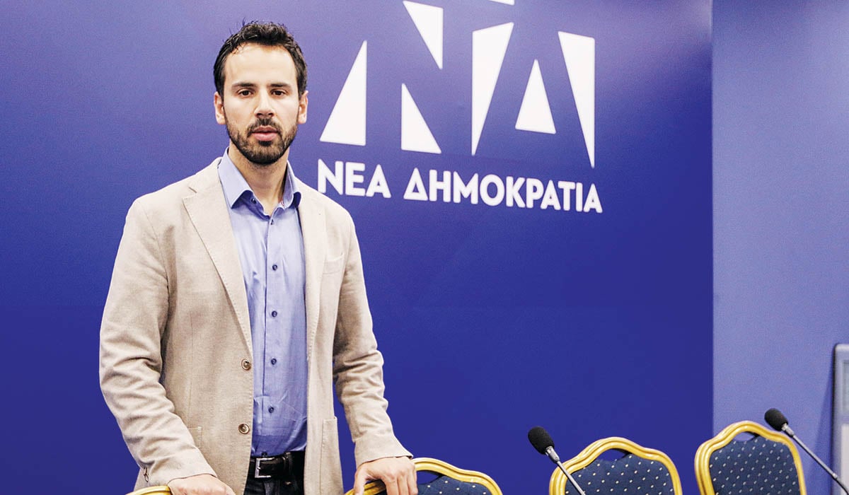 Νίκος Ρωμανός: Στις πόσες γκάφες καίγεται αυτό το «παρατράγουδο»;