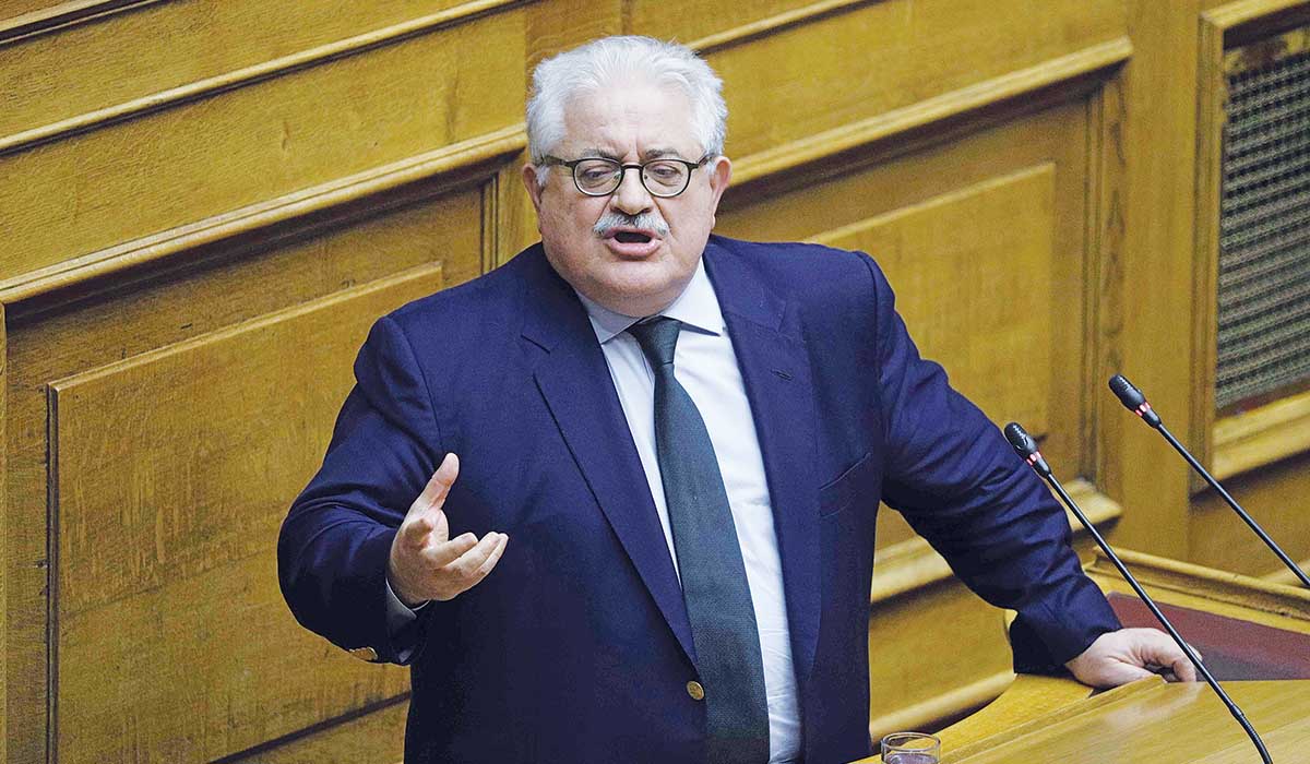Τέμπη: Ερωτήματα Τζαβάρα για τις κινήσεις Ντογιάκου