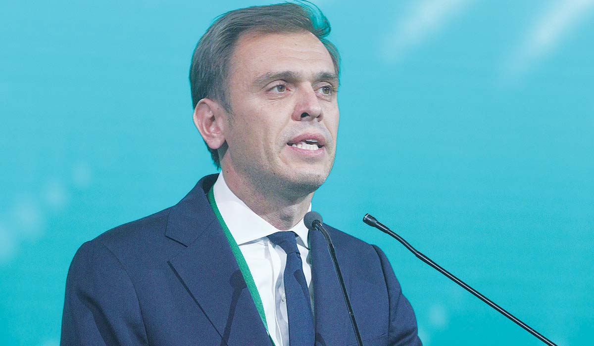 Μάντζος: Νουθεσίες από τον εκπρόσωπο των funds