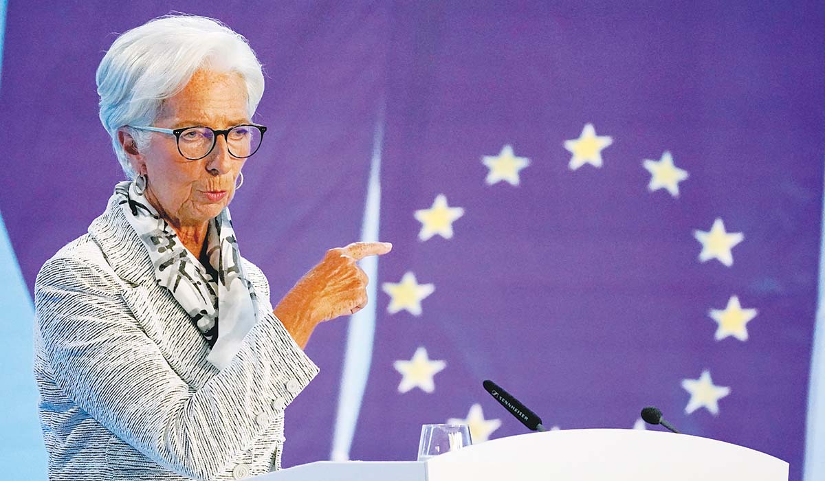 Πνίγει τους Eλληνες η άνοδος των επιτοκίων της ΕΚΤ