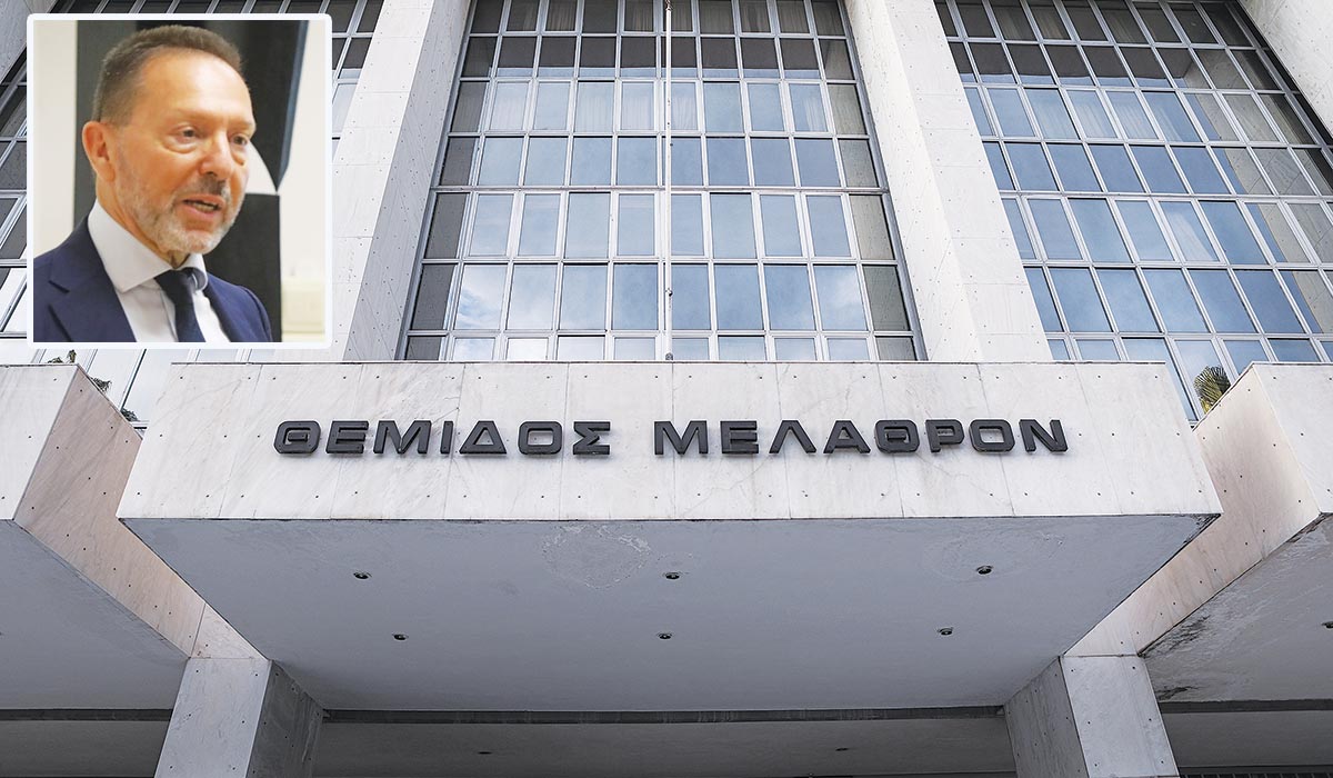 Ξανανοίγει ο φάκελος για funds – Στουρνάρα