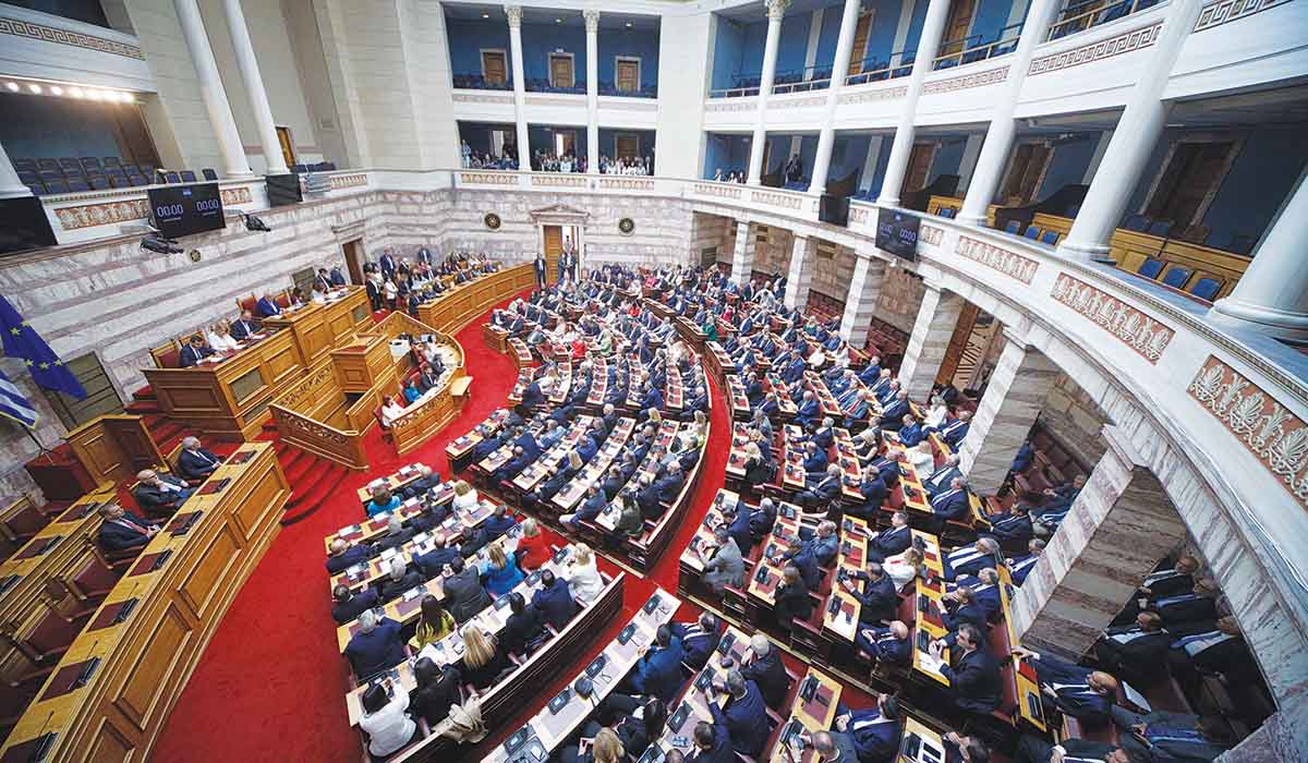 Κρύβουν τα χρέη των κομμάτων!