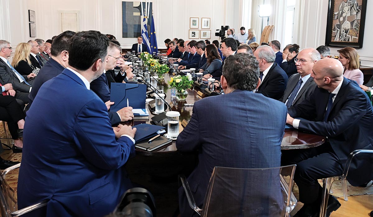 «Κανείς δεν είναι ουσιαστικά μόνιμος στον ρόλο του»!