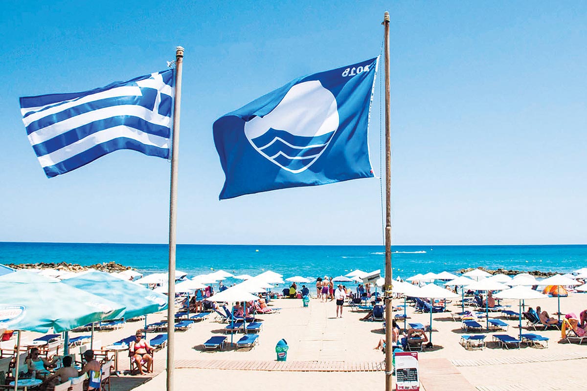 Αφαίρεση της Γαλάζιας Σημαίας από 13 παραλίες