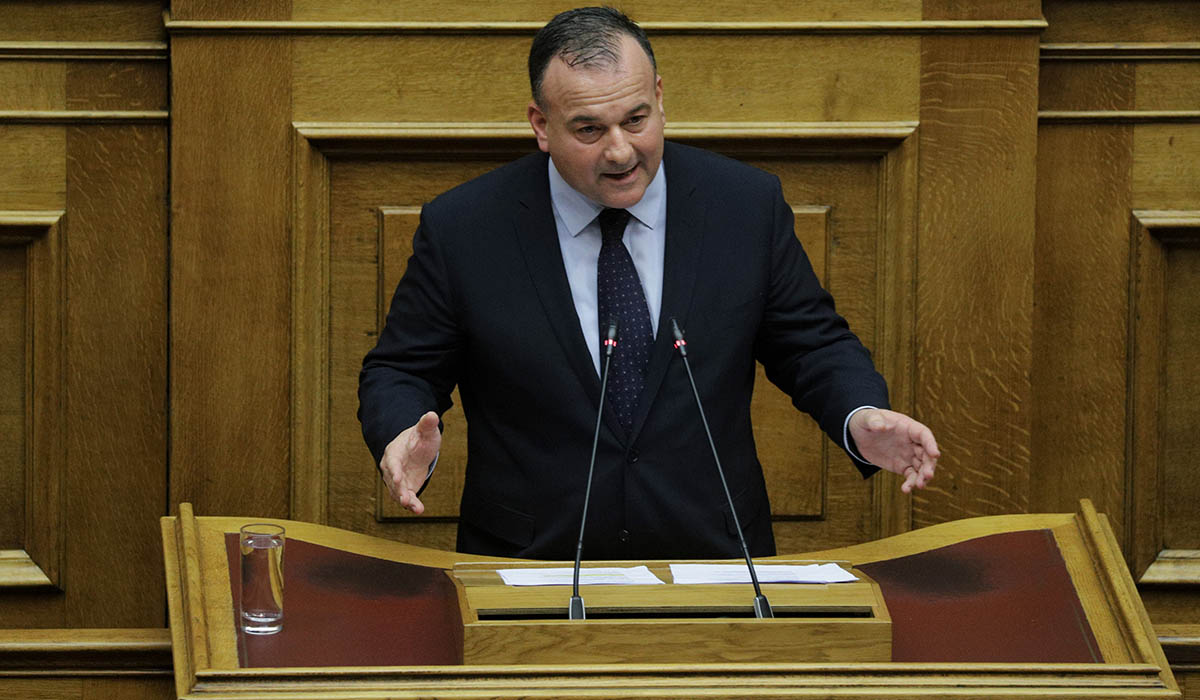 Ο προκλητικός υφ. Ναυτιλίας θεωρεί ότι όλα πήγαν καλά