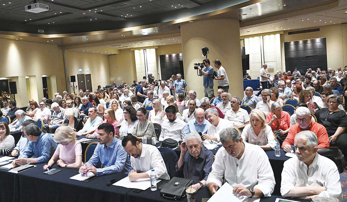 «Πόλεμος» μέχρις εσχάτων των …φατριών στα social media