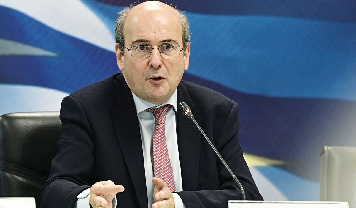 Πάρτι! Αυξήσεις- πρόκληση στους γεν. γραμματείς