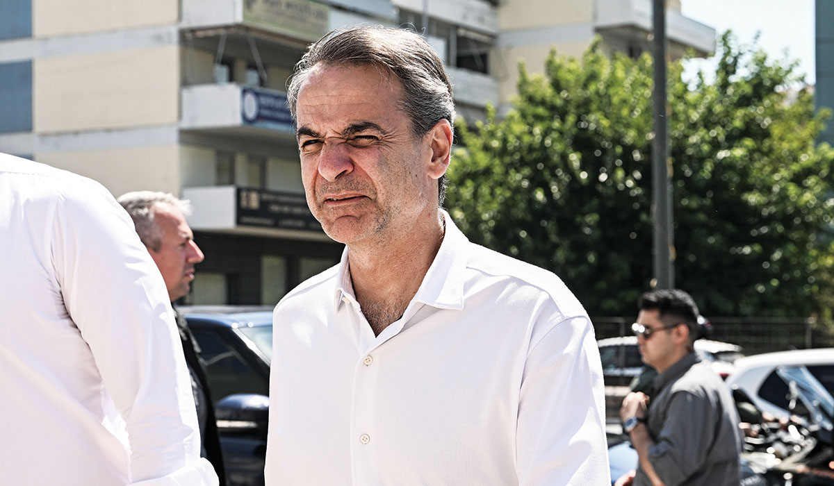 Επικοινωνιακό μπαράζ επισκέψεων του Μητσοτάκη στο Συντονιστικό