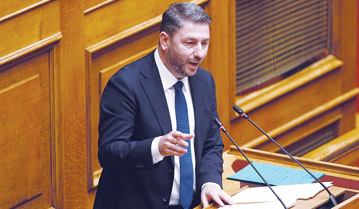 Αγχωμένος ο Ανδρουλάκης στην παρθενική του εμφάνιση