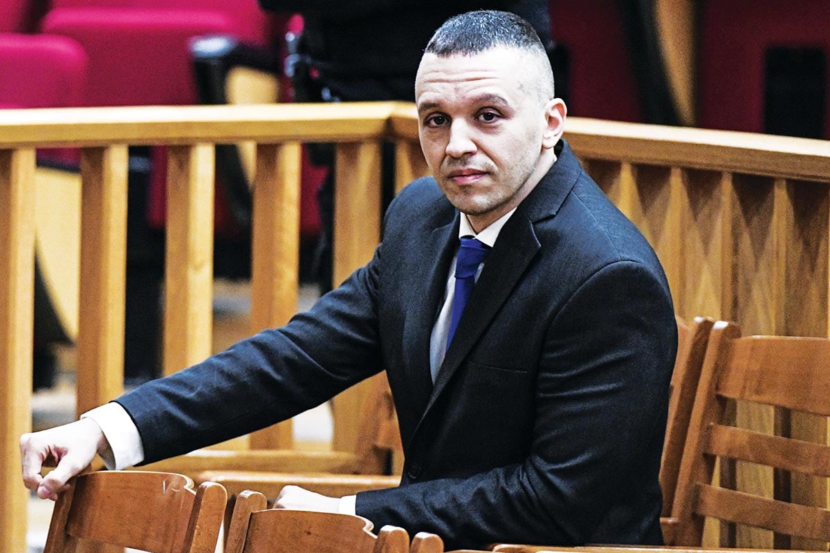 Αντιδράσεις για τη δωρεά Κασιδιάρη σε σχολείο των Μεγάρων: «Δεν θέλουμε ματωμένες χορηγίες»