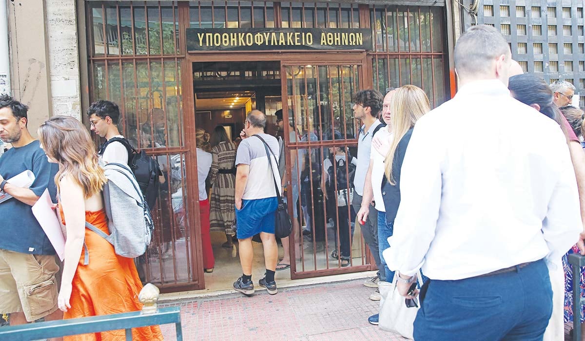 Κτηματολόγιο: Ουρές ντροπής δίχως τέλος!