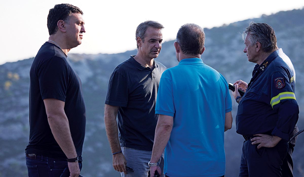 Απολογία Μητσοτάκη στη Βουλή για το χάος με τις πυρκαγιές!