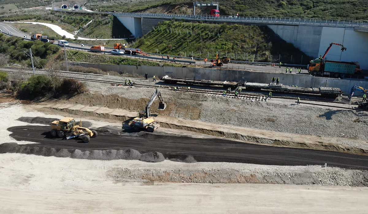 «Κουκούλωσαν» στοιχεία στα Τέμπη