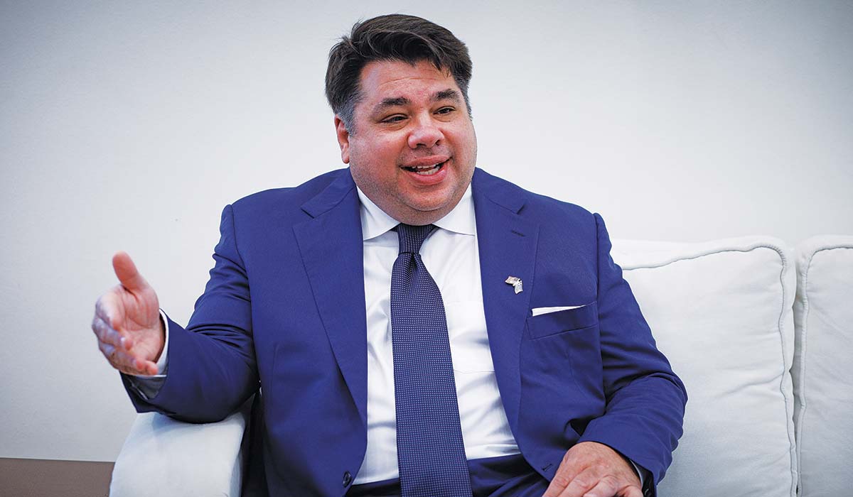Ο Τσούνης «ξαναχτύπησε»: Τα… έσπασε σε συναυλία του Ρέμου
