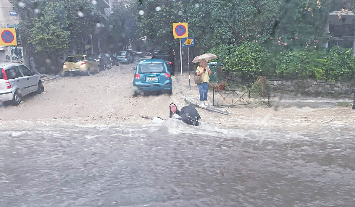 Χάος (και) στην Αττική, ποτάμια οι δρόμοι