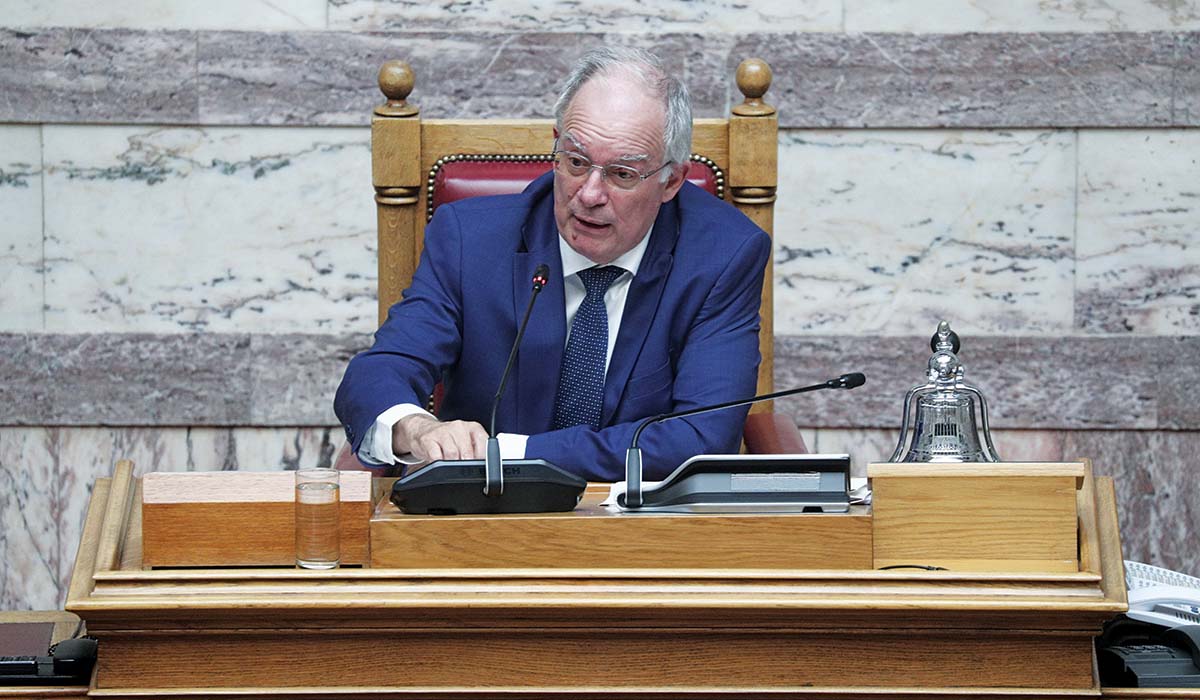 Ενταση στη Βουλή μετά  τη νέα φιλοκυβερνητική παρέμβαση Τασούλα
