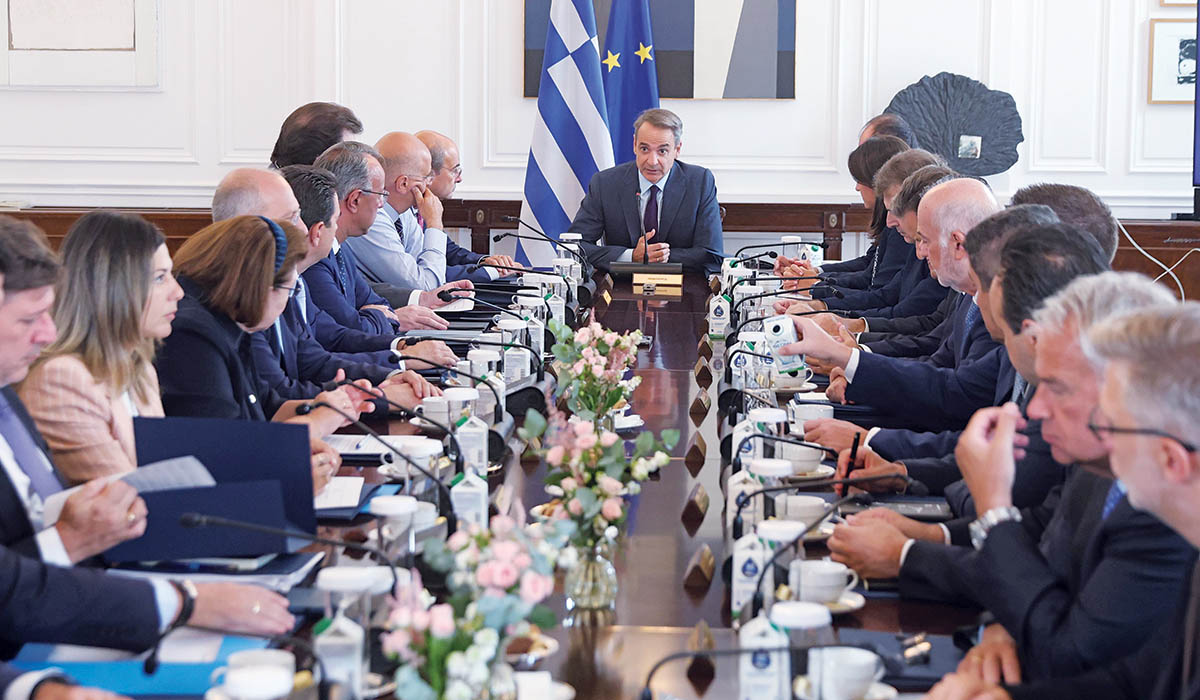 Φωτιές: Λουδοβίκειο σύνδρομο Μητσοτάκη