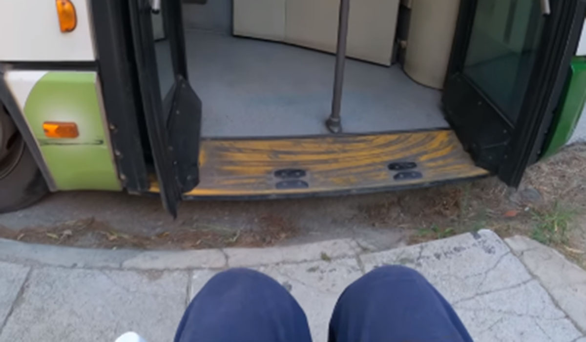 Οδηγός λεωφορείου προσέβαλε ΑμεΑ