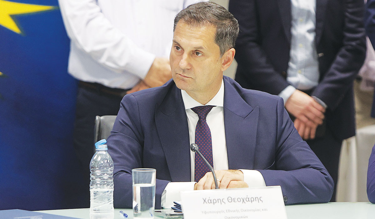 Ετοιμάζουν «κόφτη» στα επιδόματα των ελεύθερων επαγγελματιών