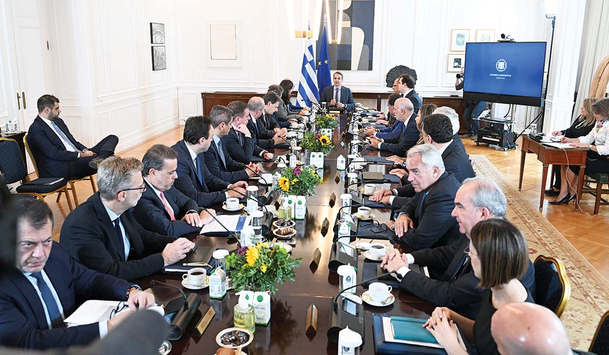 Ο Μητσοτάκης ετοιμάζει (τώρα) βαλίτσες για Αίγυπτο