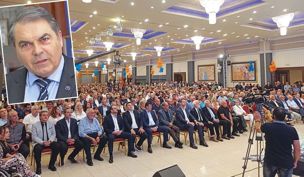 Απίστευτη κοσμοσυρροή στον Δημήτρη Καμπόσο