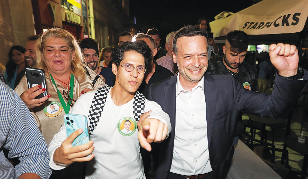 Οι 25 σύμβουλοι που εξέλεξε ο Δούκας
