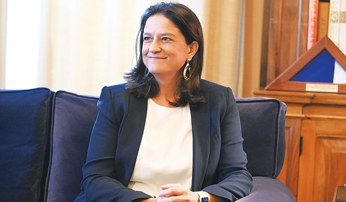 Η Κεραμέως έχει στην τράπεζα 1.300.000 € , αλλά όχι 6.500 για τα απλήρωτα κοινόχρηστα