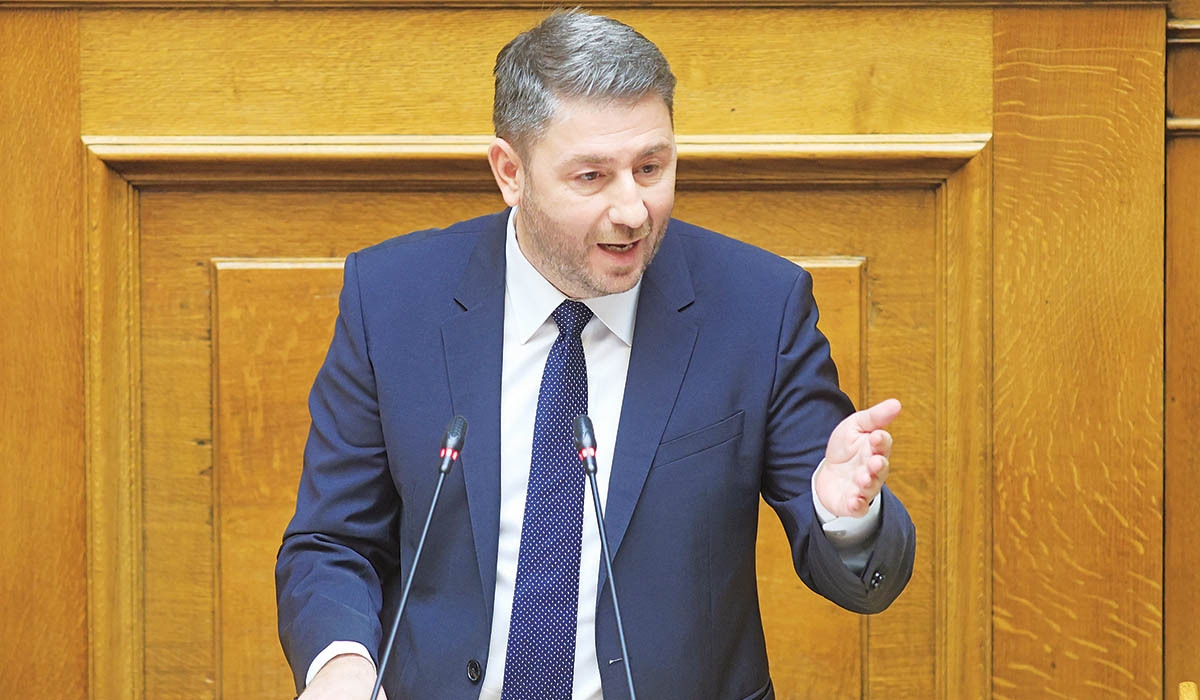 Με δύο «γραμμές» οι βουλευτές του ΠΑΣΟΚ