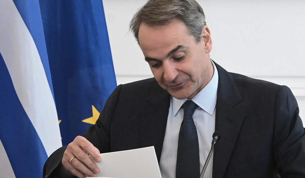 Ωρολογιακή βόμβα για τη ΝΔ ο γάμος των ομόφυλων ζευγαριών