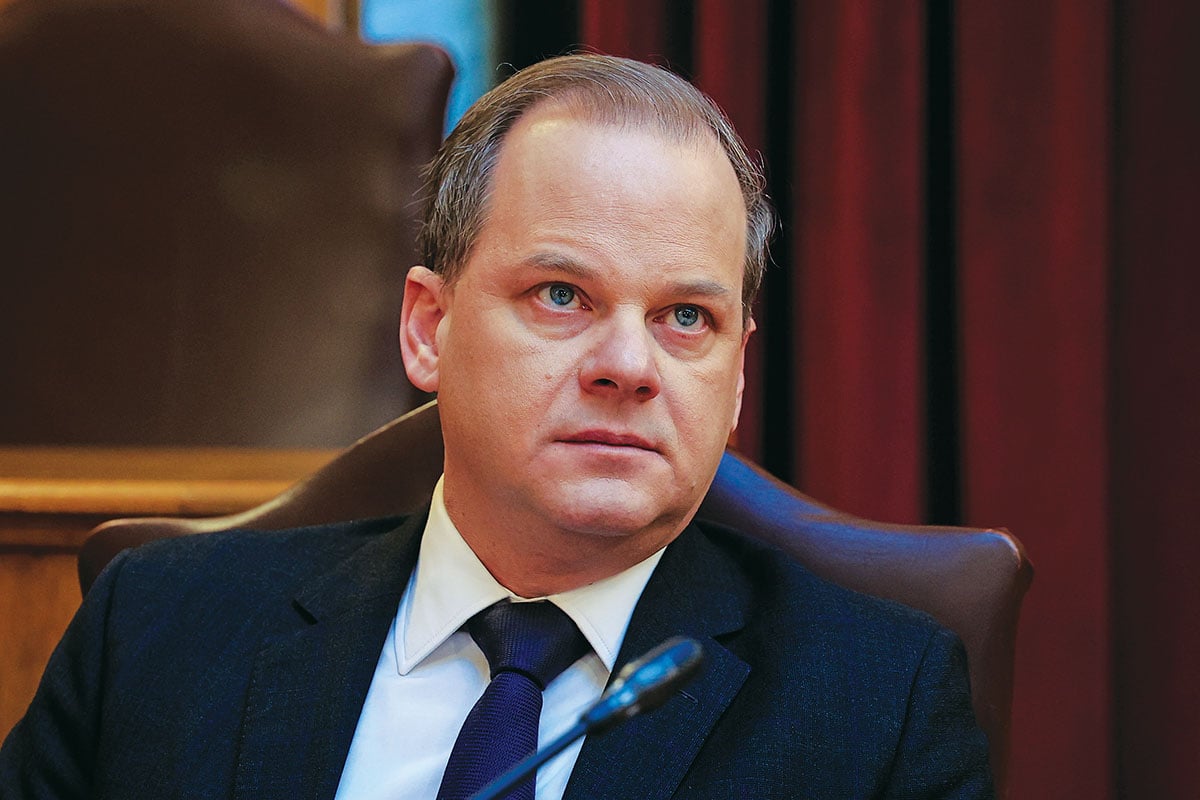 Εξοργιστικός, θρασύς, αναίσθητος και ψεύτης!