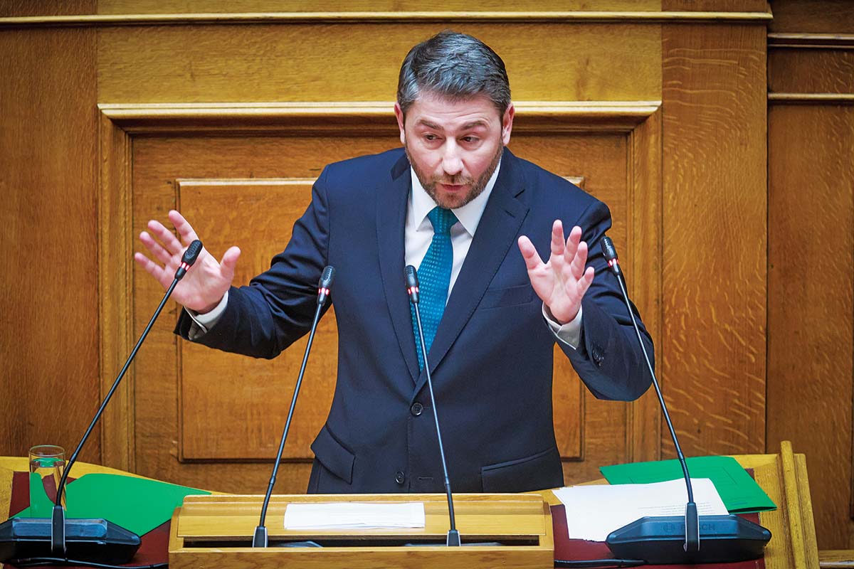 «Πόλεμος» μεταξύ ΣΥΡΙΖΑ και ΠΑΣΟΚ