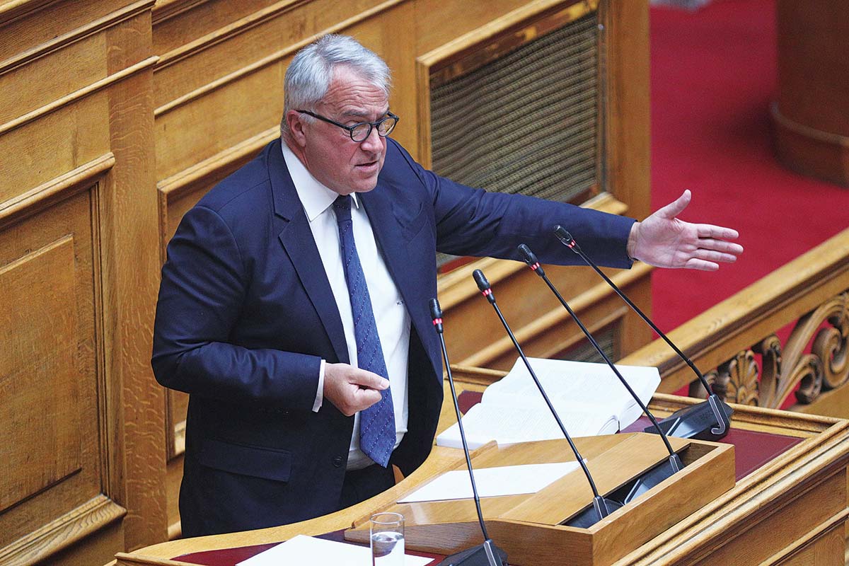 Κυβερνητική ταφόπλακα στις ευθύνες για τα Τέμπη