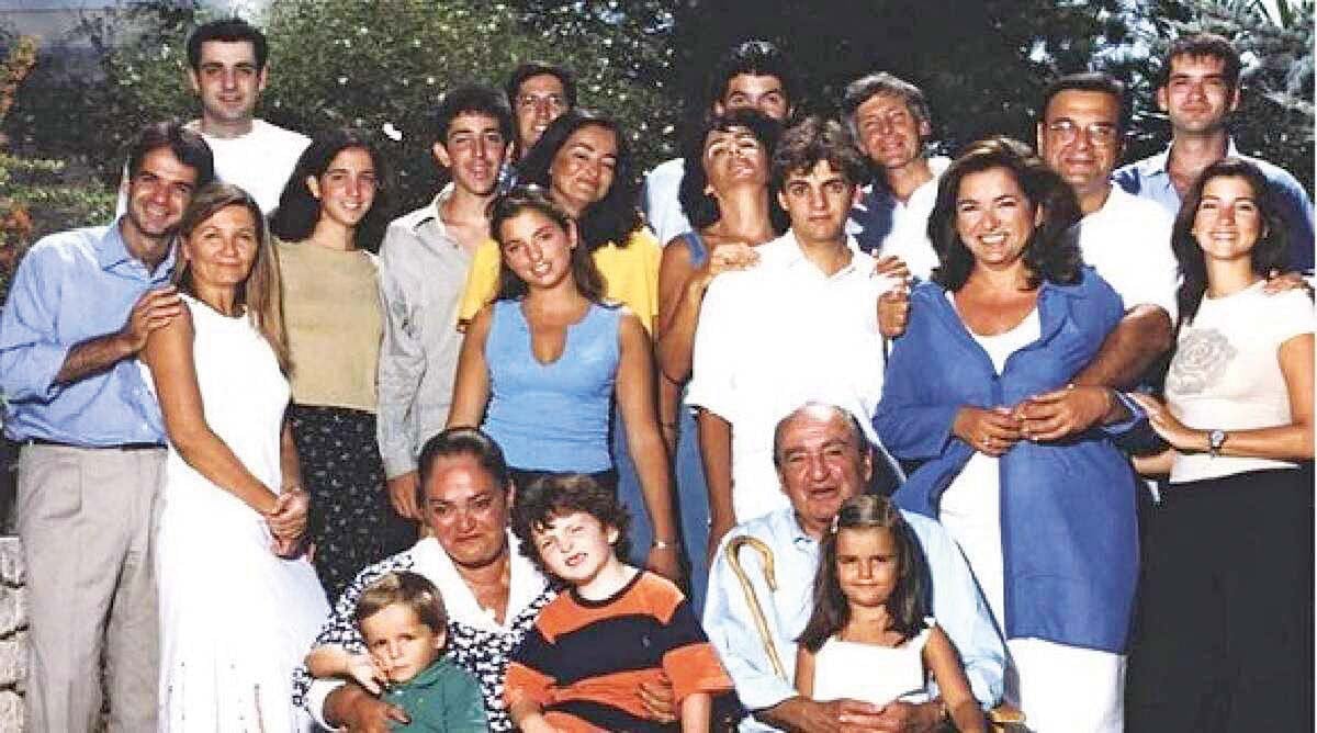 Οικογένεια «Μητσοτάκη Α.Ε.»