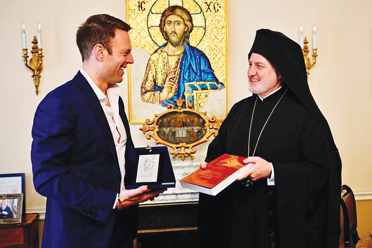 Ο Κασσελάκης πουλάει θαύματα