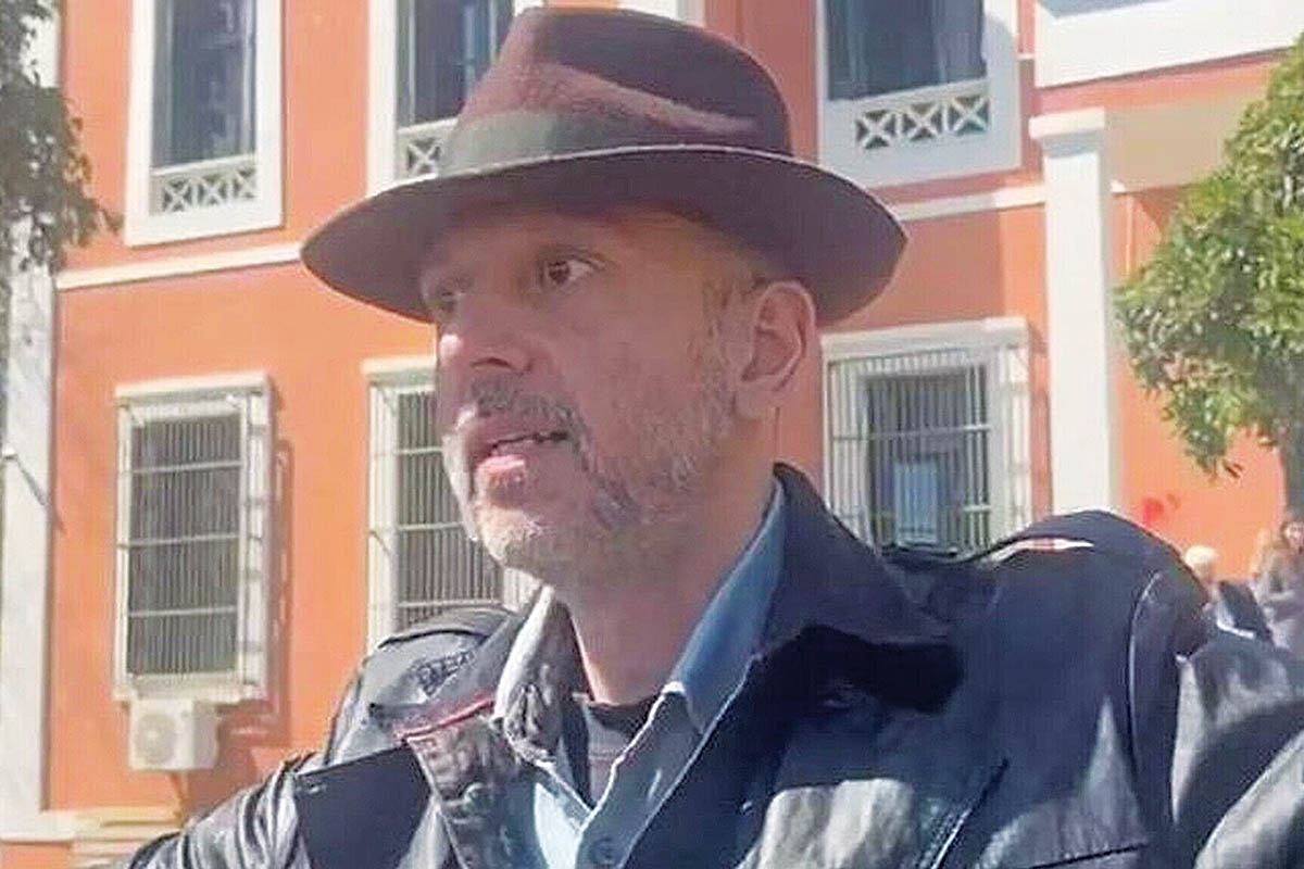 Φυγαδεύτηκε ο… σάτυρος καθηγητής μετά τη δίκη