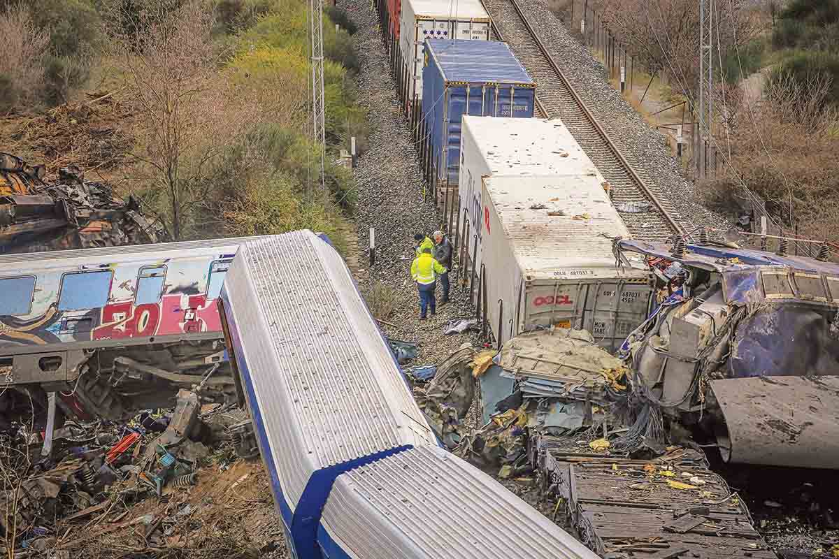 Τέμπη: Περίεργη αλλαγή στάσης από τον εφέτη Μπακαΐμη