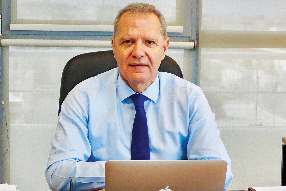 Παραίτηση με αιχμές για διαφθορά του Αυγενάκη