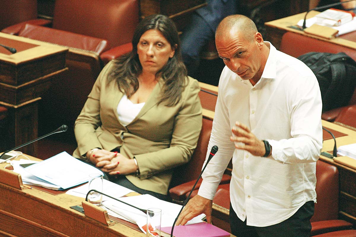 Χτυπά (τζάμπα) πόρτες ο Στέφανος