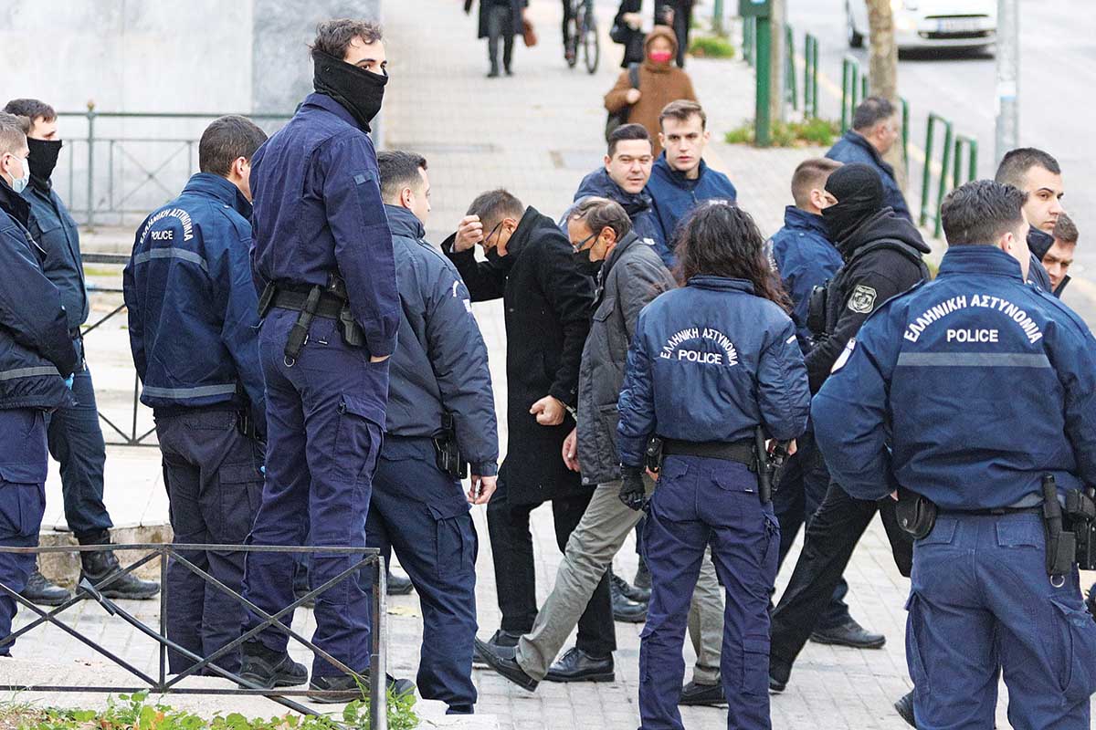 Κολωνός: Αλλοι 18 στο εδώλιο